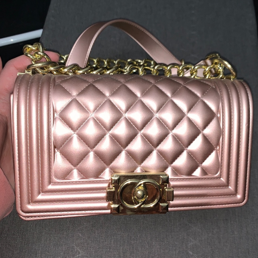 Pink crossbody chain bag